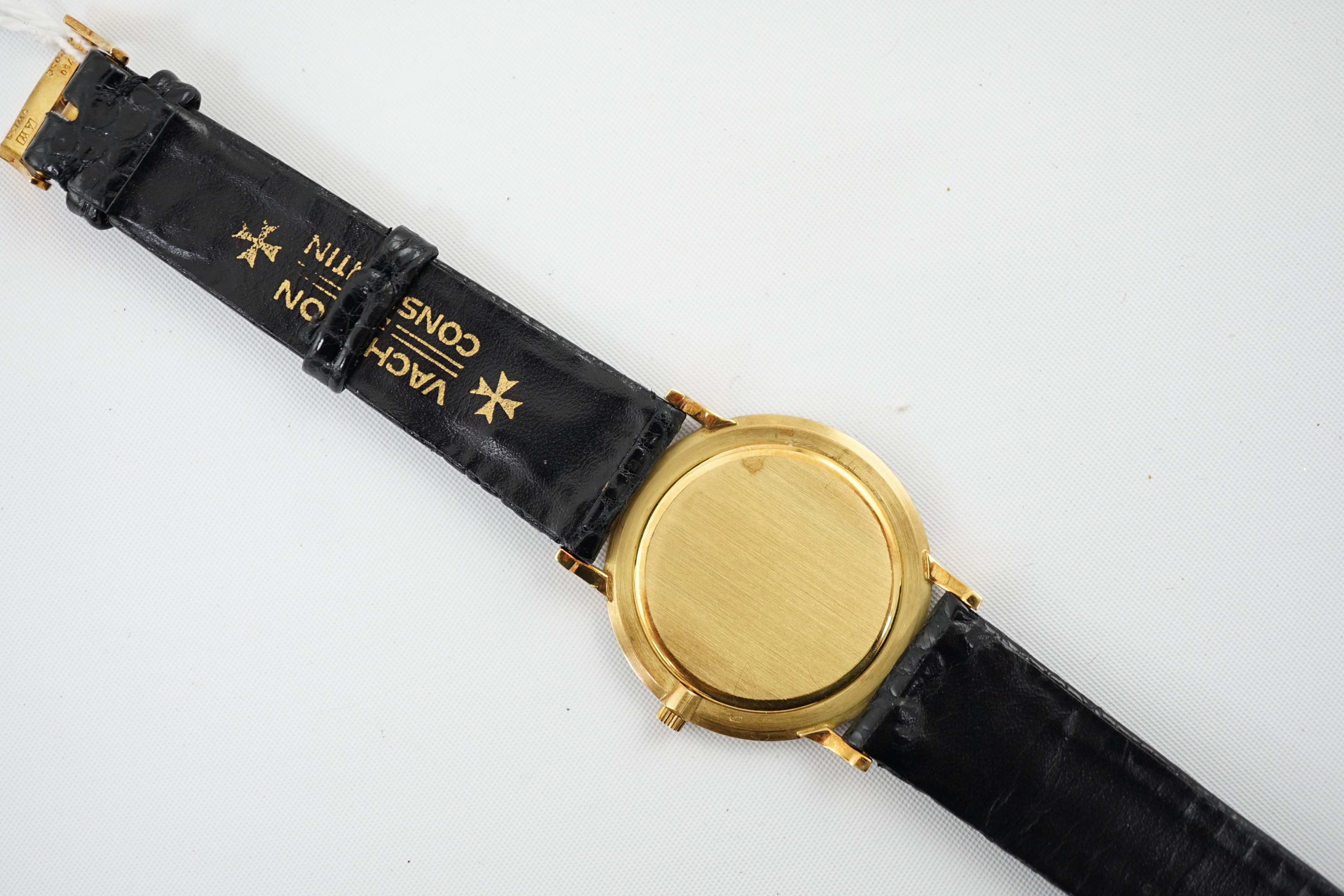 A gentleman's 18ct gold Vacheron & Constantin manual wind dress wrist watch, on a Vacheron & Constantin strap with 18k gold buckle